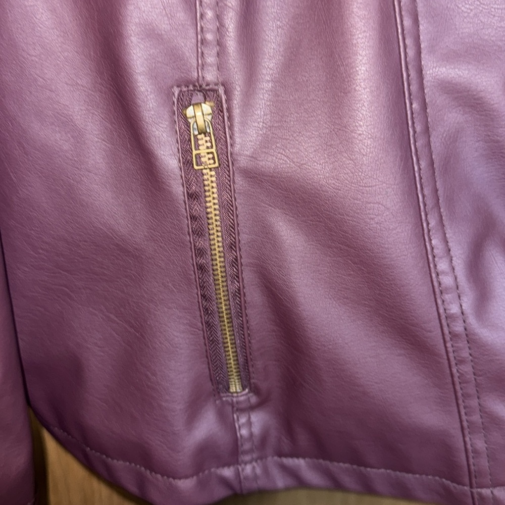 Outer Edge Women's burgundy full leather jacket, size 2X - Picture 4 of 7